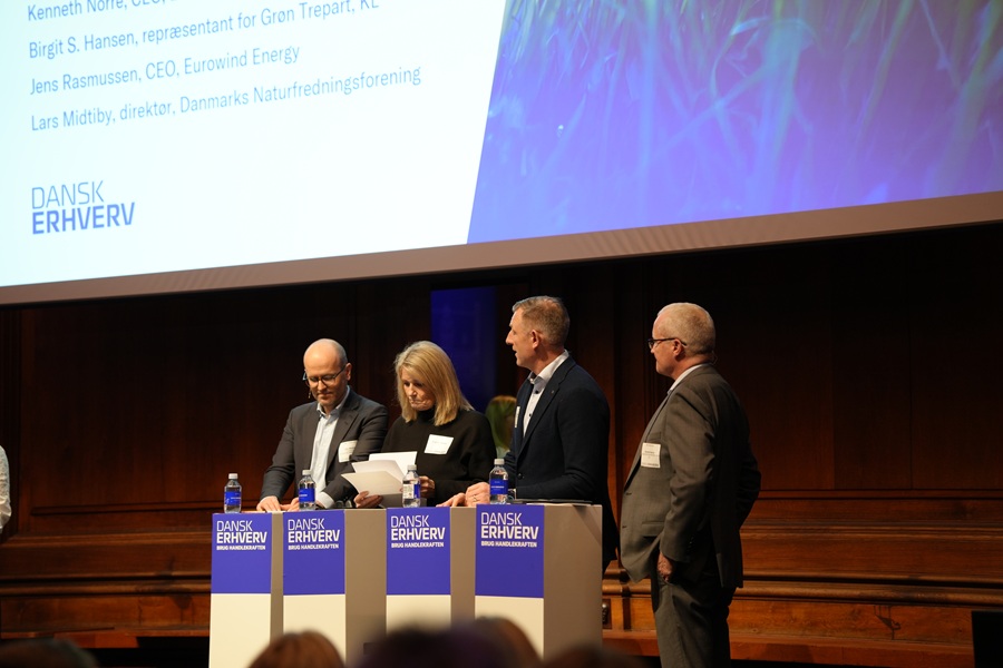 Billeder af deltagere til dagens anden paneldebat