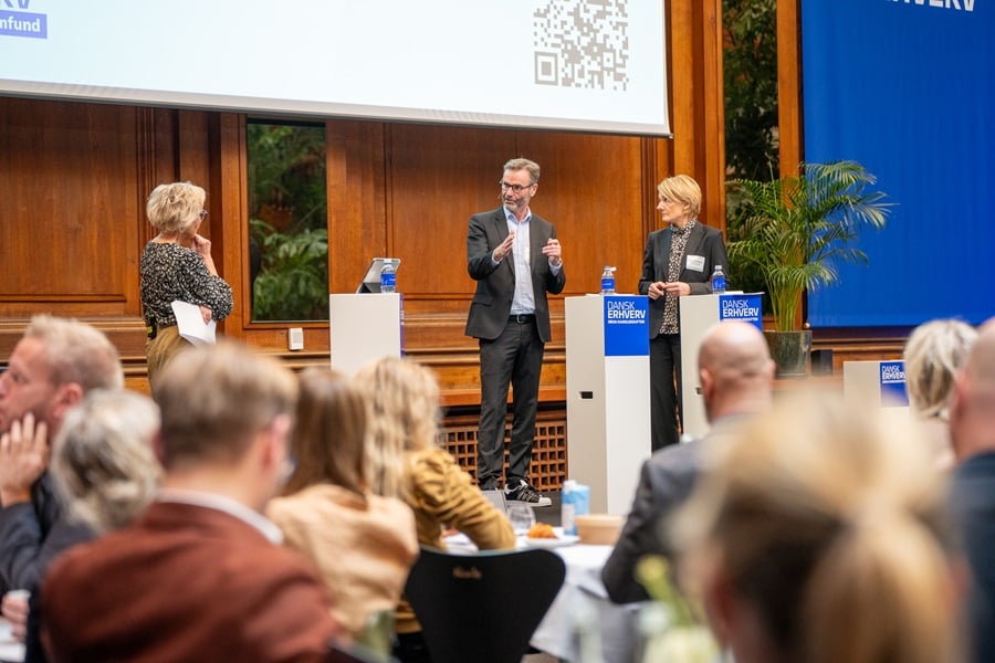 Administrerende direktør hos KL Kristian Vendelbo og administrerende direktør hos Diakonissestiftelsen Anette Christoffersen i en talk
