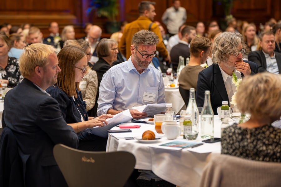 Billede fra af gæsterne, der sidder i Axelborgsalen